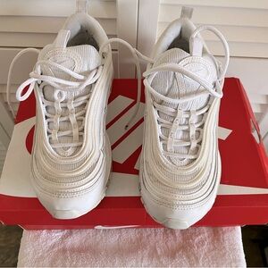 Nike Women's Size 7 Air Max 97